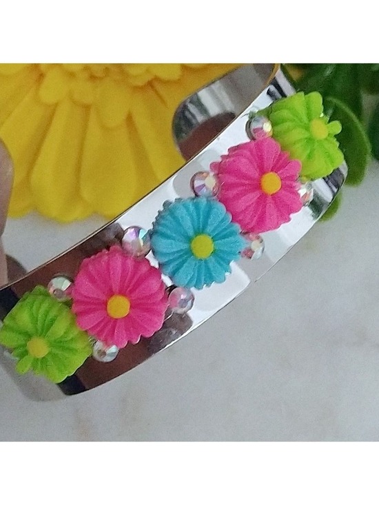 Jewelry - NWT Colorful Floral Cuff Bracelet And Earring Set